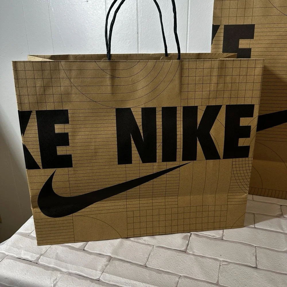 NEW Box Of 150 NIKE Swoosh Medium Brown Recycled Paper Retail Shopping Gift Bags